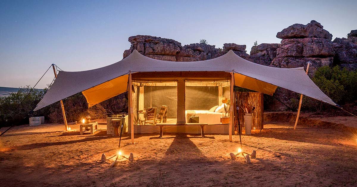 Be Lounge canvas stretch tent with timber screen and substructure