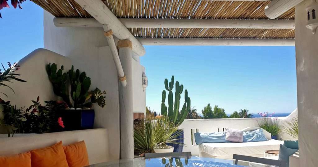 White-wash semi-shaded timber lath pergola