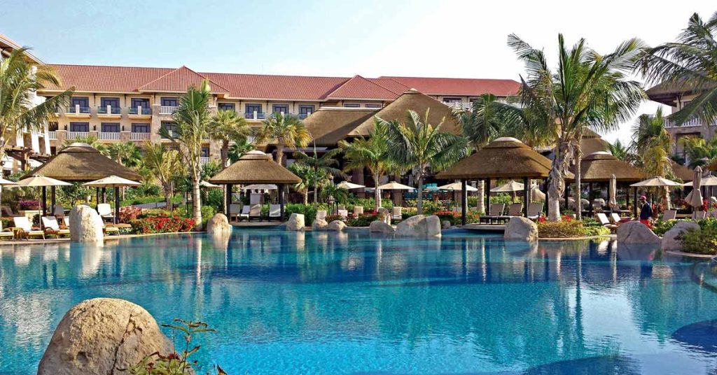 Sofitel The Palm Jumeirah Poolside African Thatch Cabanas