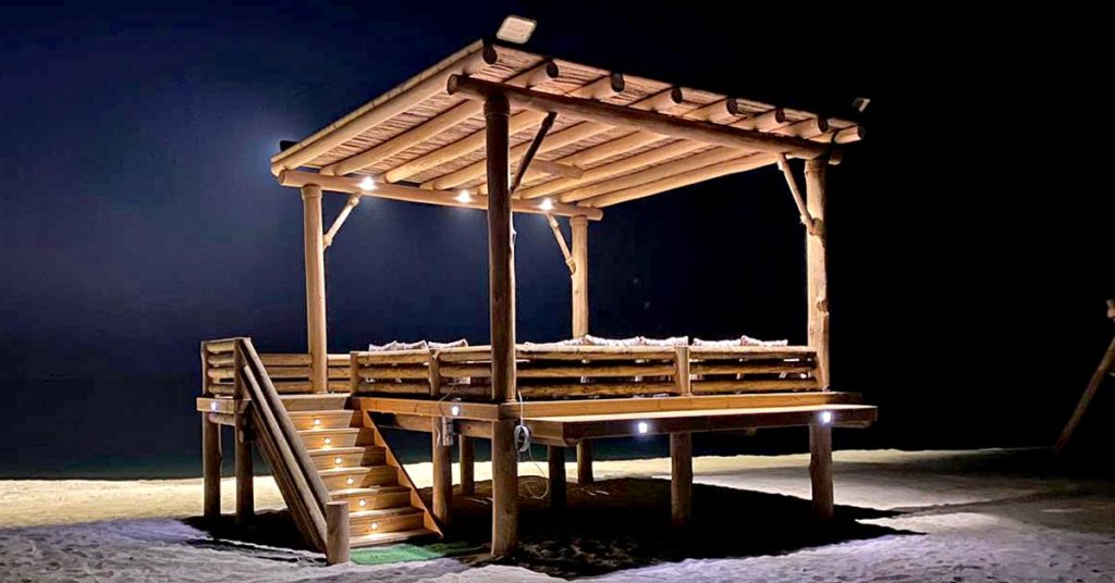 Elevated timber daybed manama
