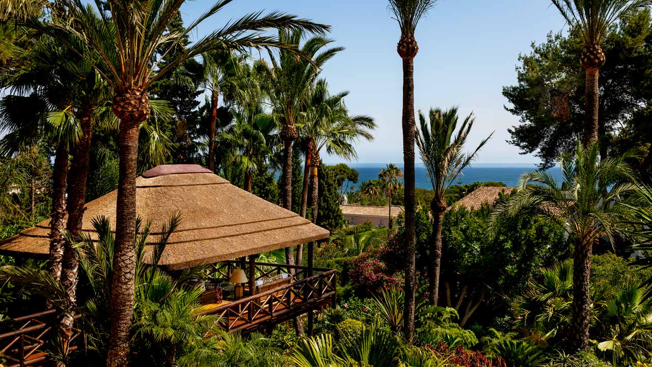 Cape Reed elevated thatched gazebo with timber decking and balustrades