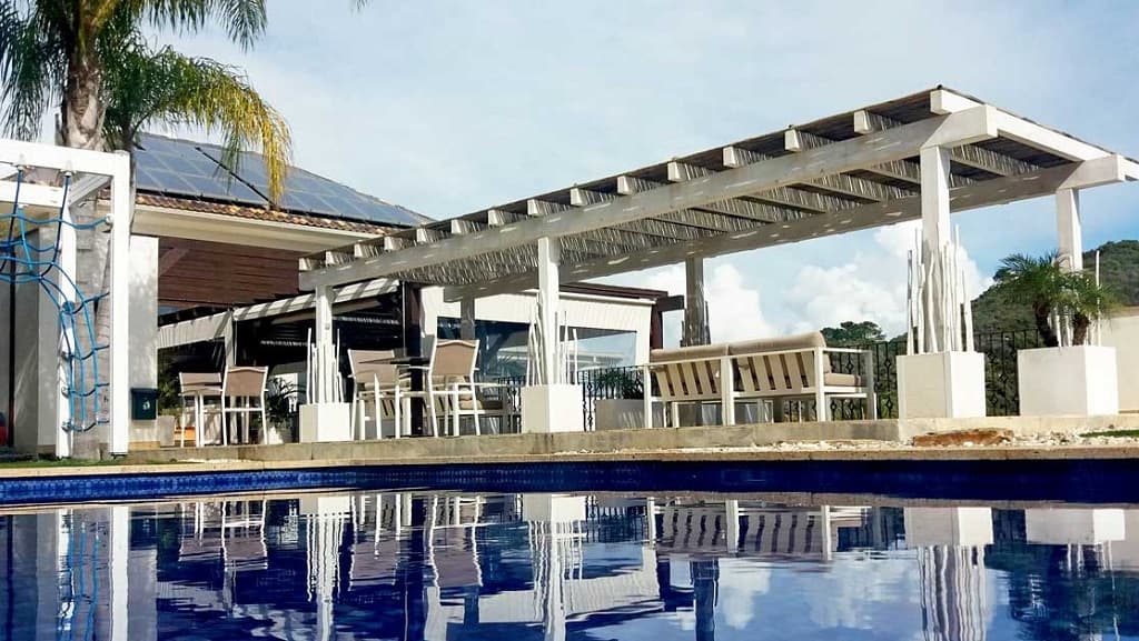 Pros and Cons of a Pergola: Timber Vs Steel