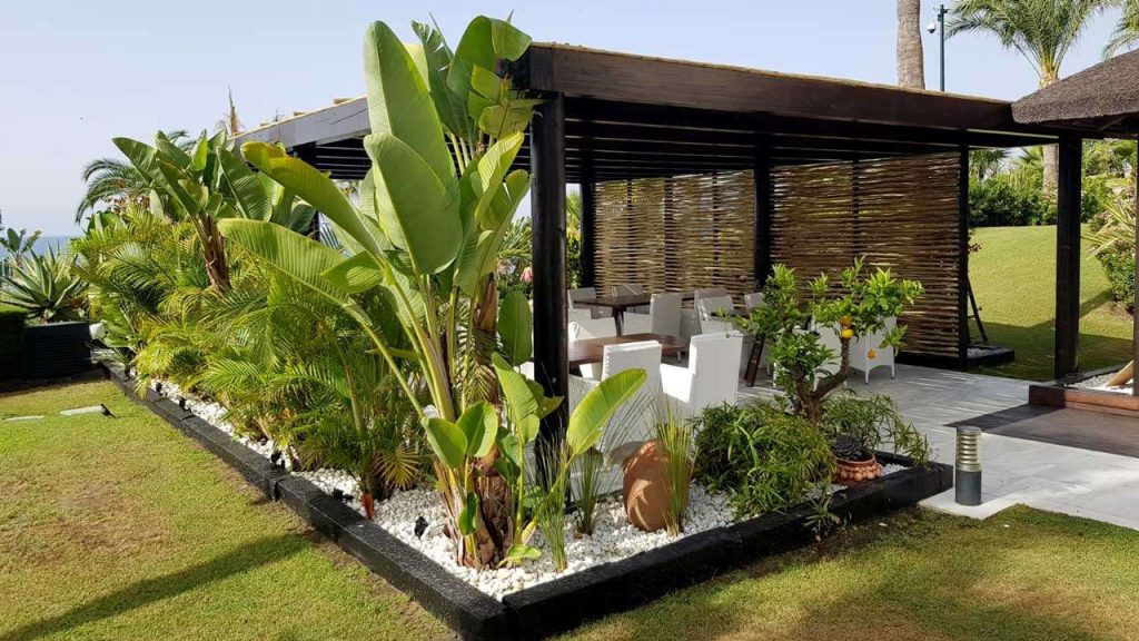 projects-commercial-las-dunas-park-semi-shaded-timber-pergola-with-ocean-view Las Dunas Park semi-shaded timber pergola with ocean view