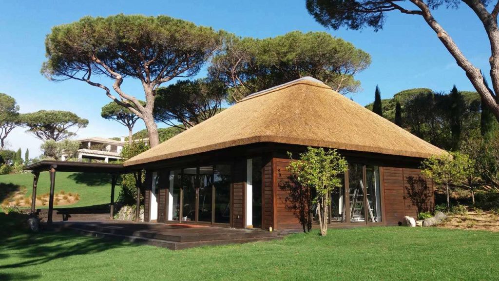 projects-residential-thatched-gymnasium-cabin-with-timber-cladding-decking-and-pergola-st-tropez Thatched gymnasium cabin with timber cladding decking in St Tropez and pergola